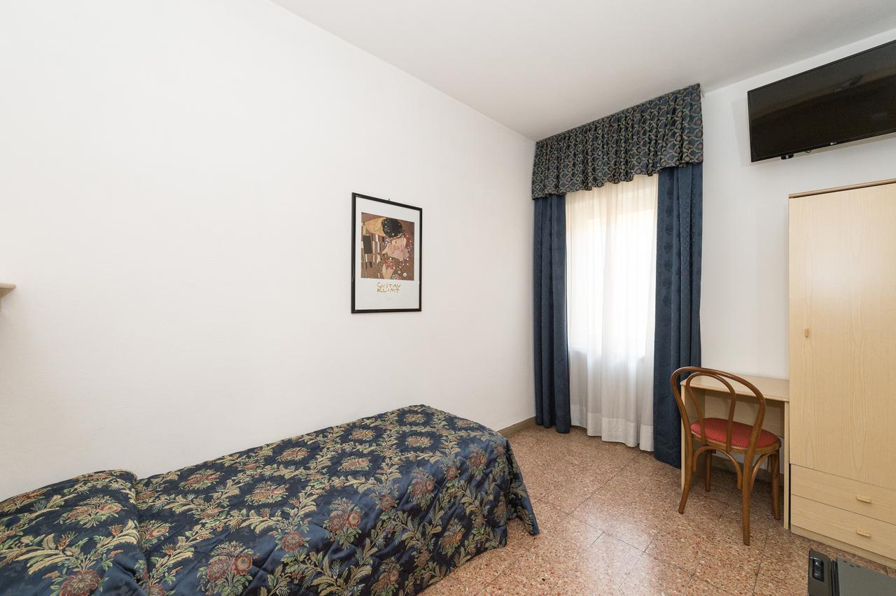 Primo Hotel 3*